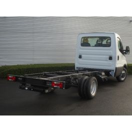 ATTELAGE IVECO DAILY CHASSIS CABINE ROUES JUMELEES 07/2014- 35C 42C 52C: SAUF AVEC TRAVERSE D'ORIGINE IVECO EN BOUT DE LONGERONS